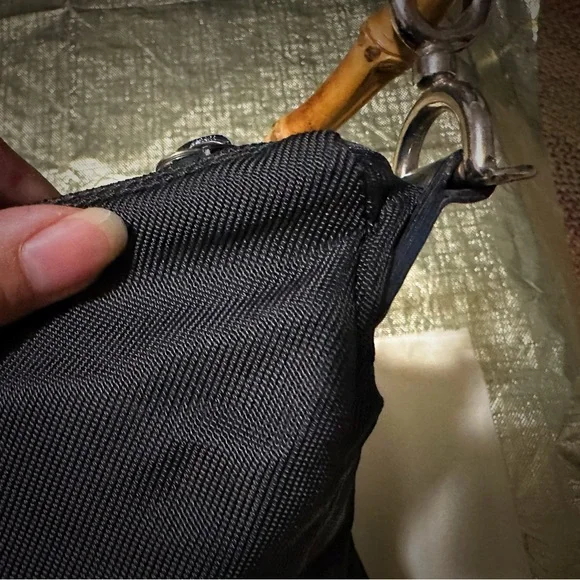 Authentic Vintage Gucci Black Bag with Bamboo Accent handbag - Picture 15 of 17